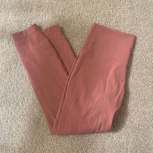 Lululemon leggings size 8 worn 2 times.
